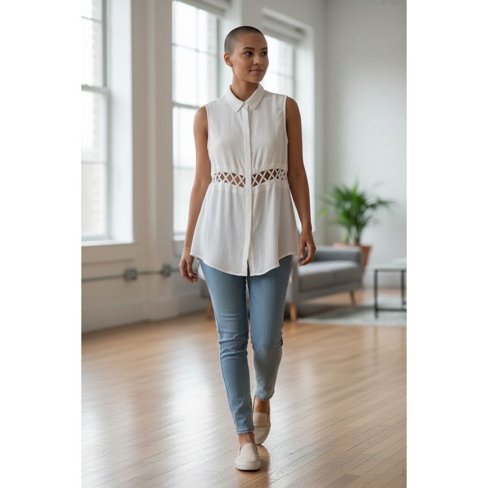 Lucca Couture White Sleeveless Button-Front Blouse w/ Lattice Waist | Size S